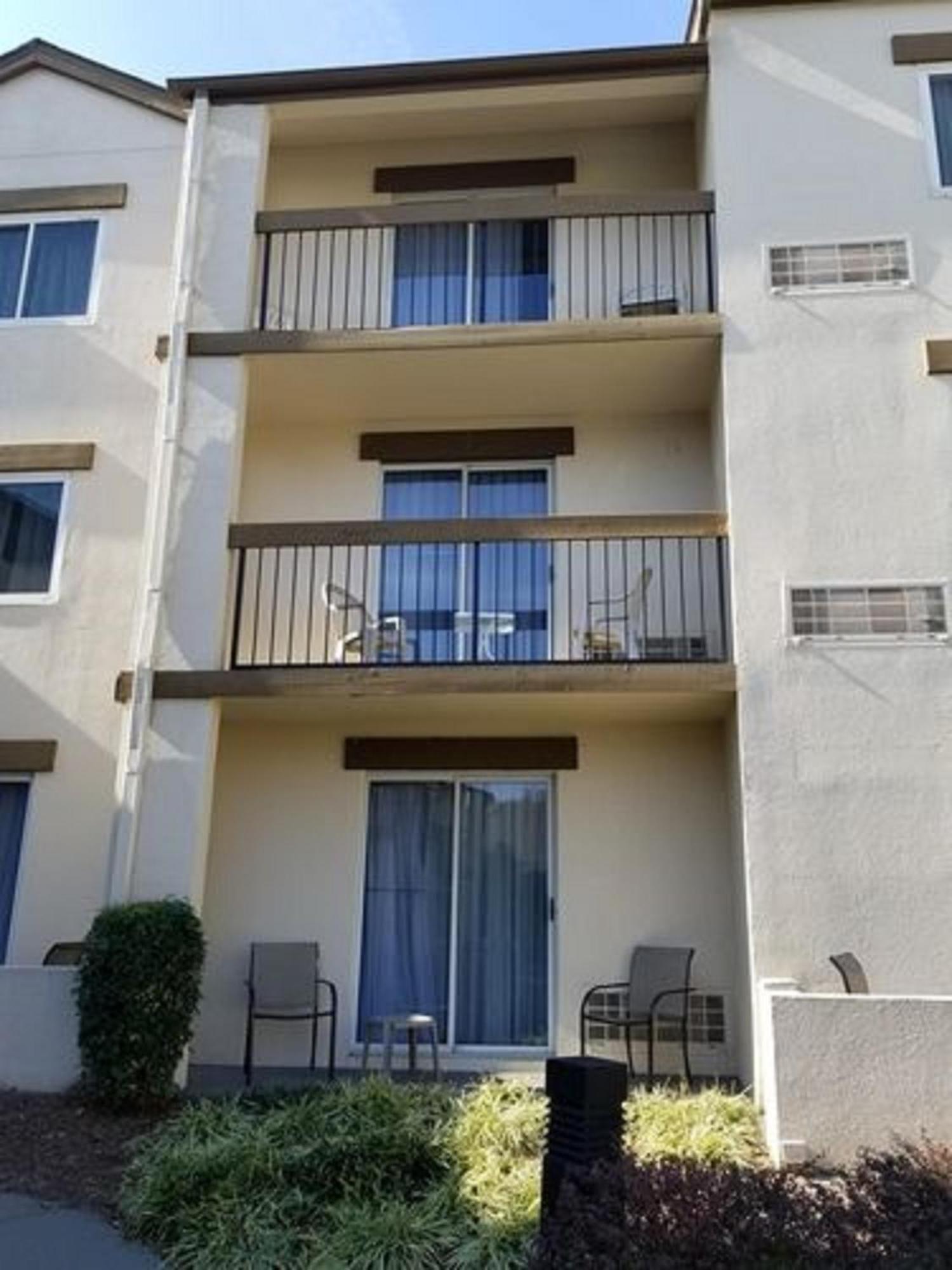 Two Queen Beds Balcony or Patio Complimentary Happy Hour M-Sa