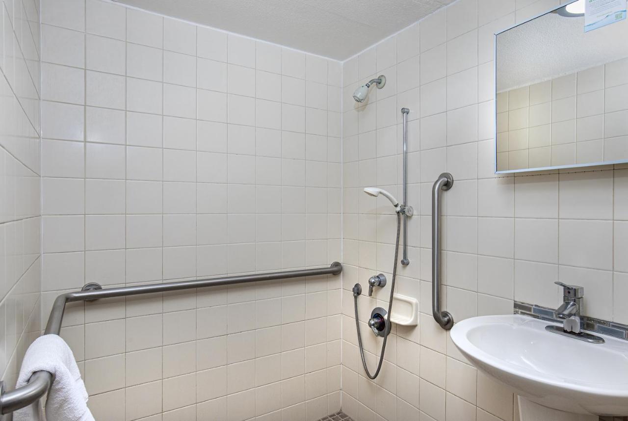 King Room Mobility Accessible or Non-Smoking
