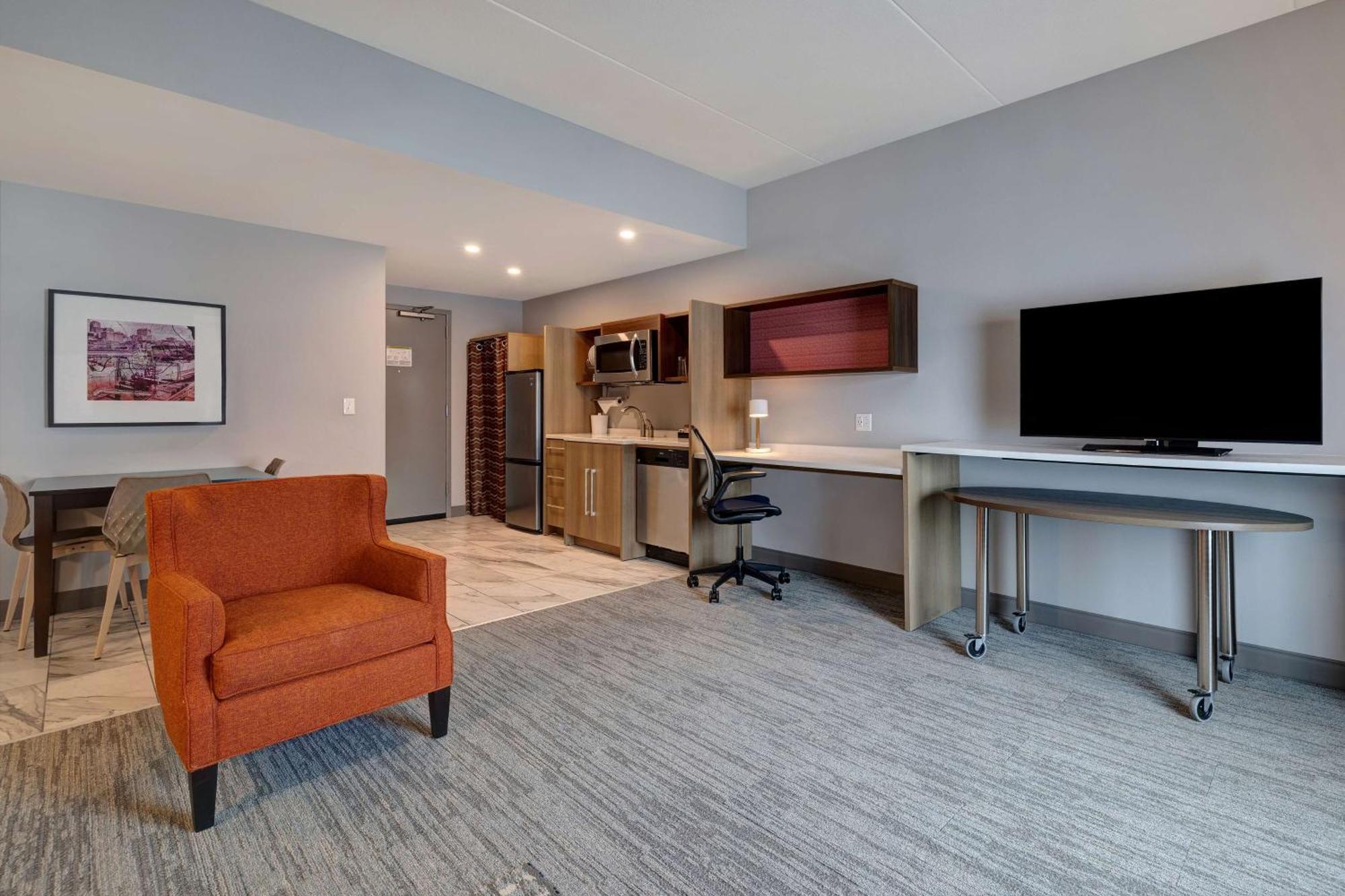 One-Bedroom King Suite Non-Smoking