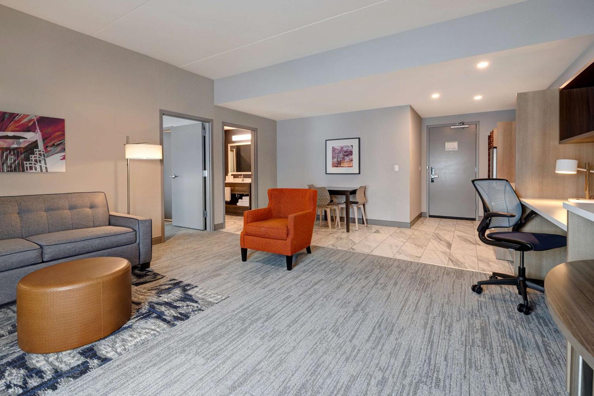 One-Bedroom King Suite Non-Smoking