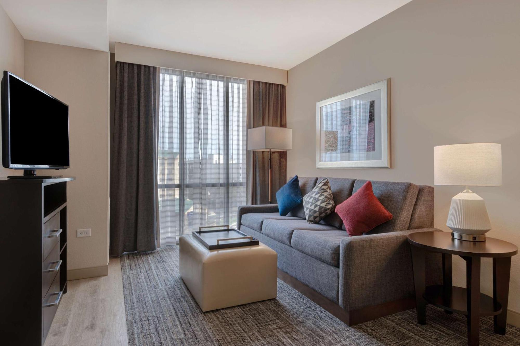 One-Bedroom King Suite Non-Smoking