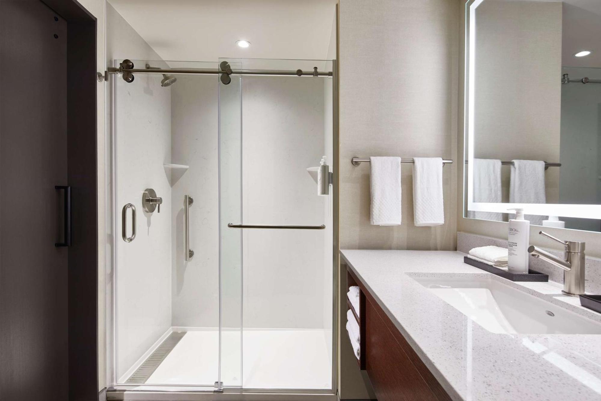 King Studio Suite