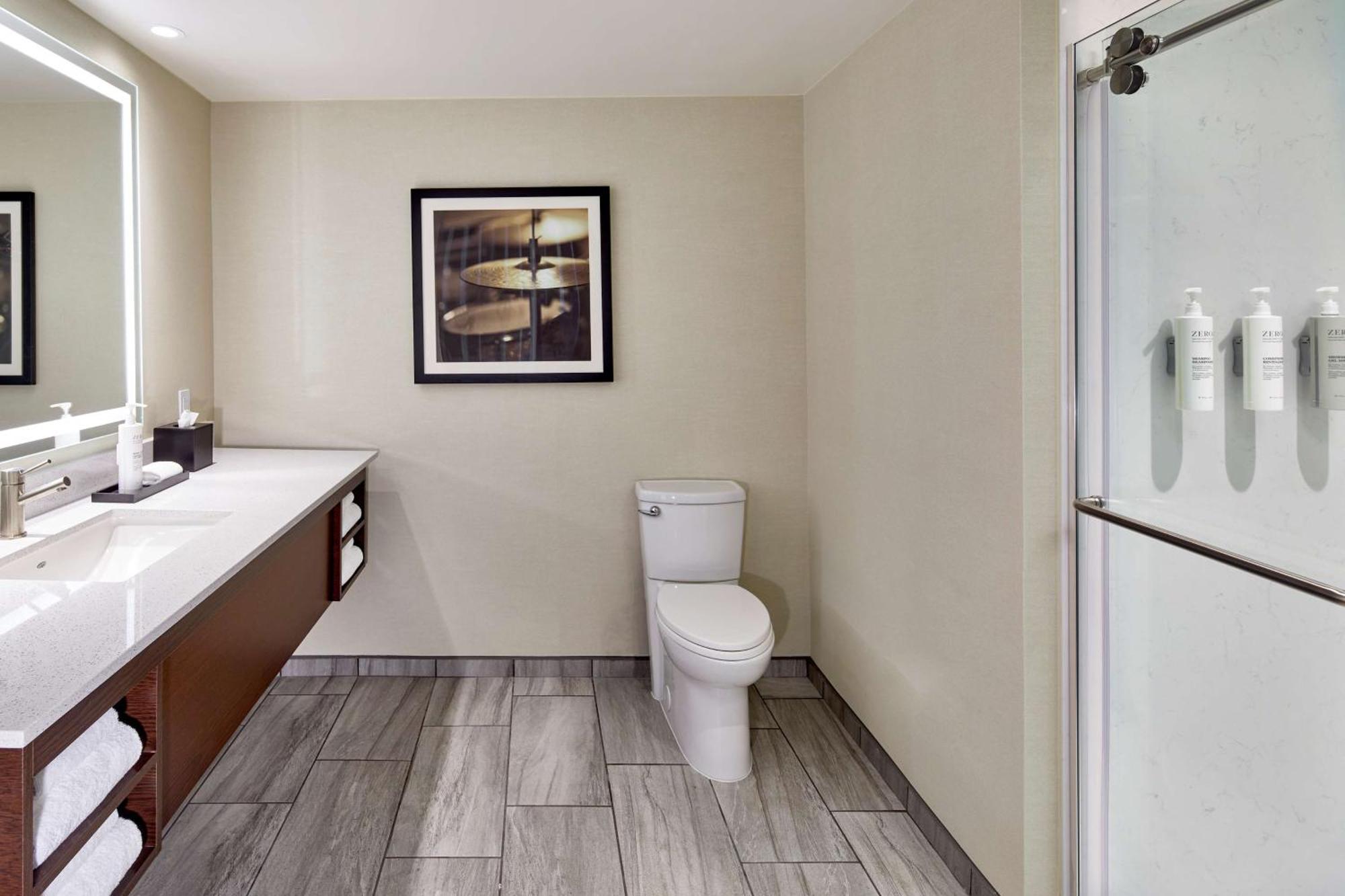 Corner King Suite