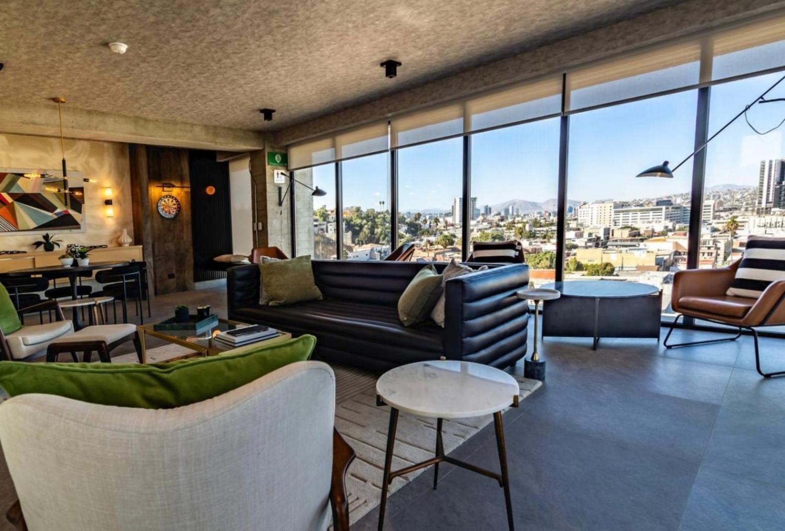 Deluxe King Suite Upper Floor