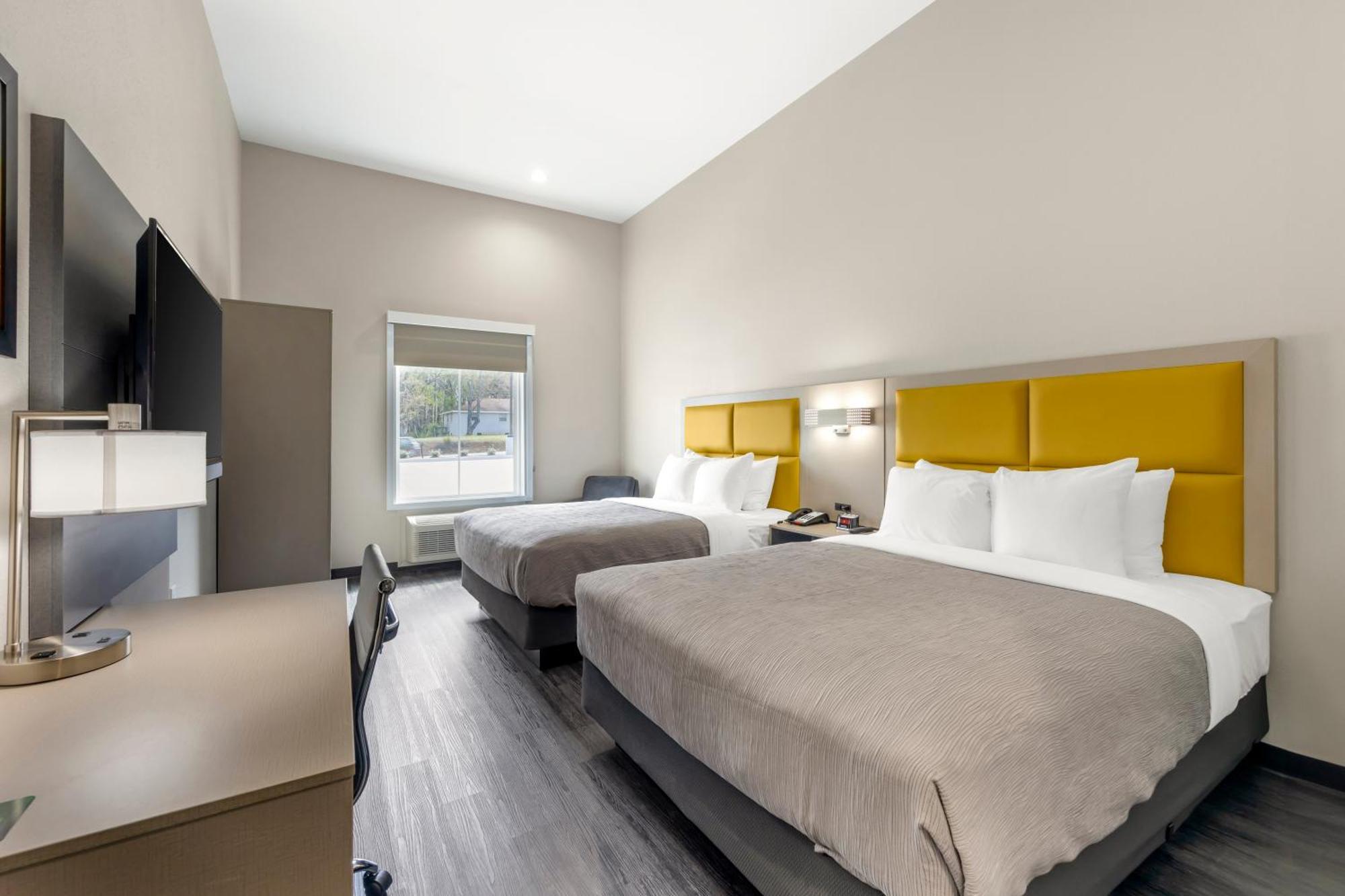 Quadruple Room Two Queen Beds Non Smoking