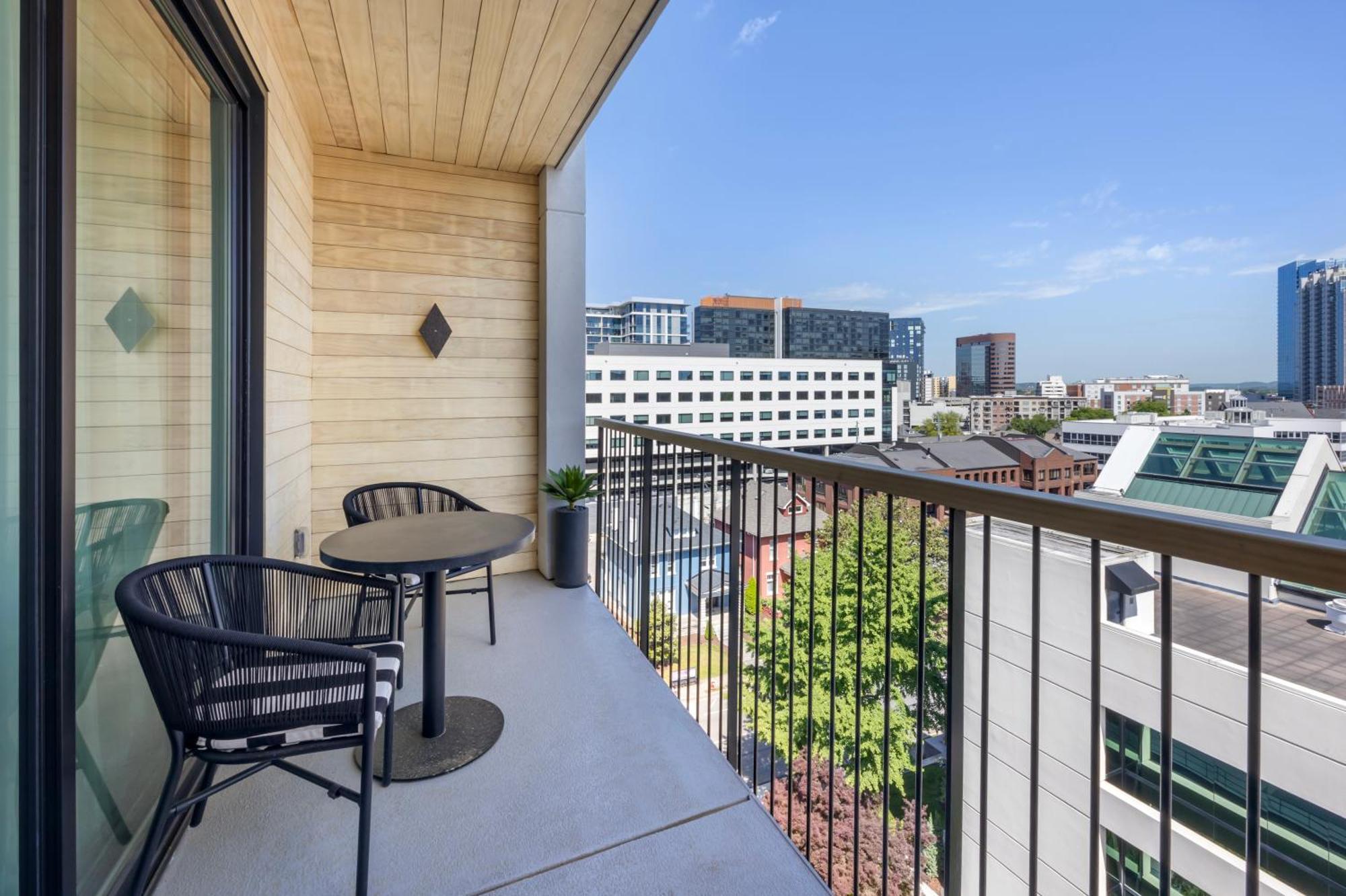 2 Bedroom Suite with Balcony/Patio