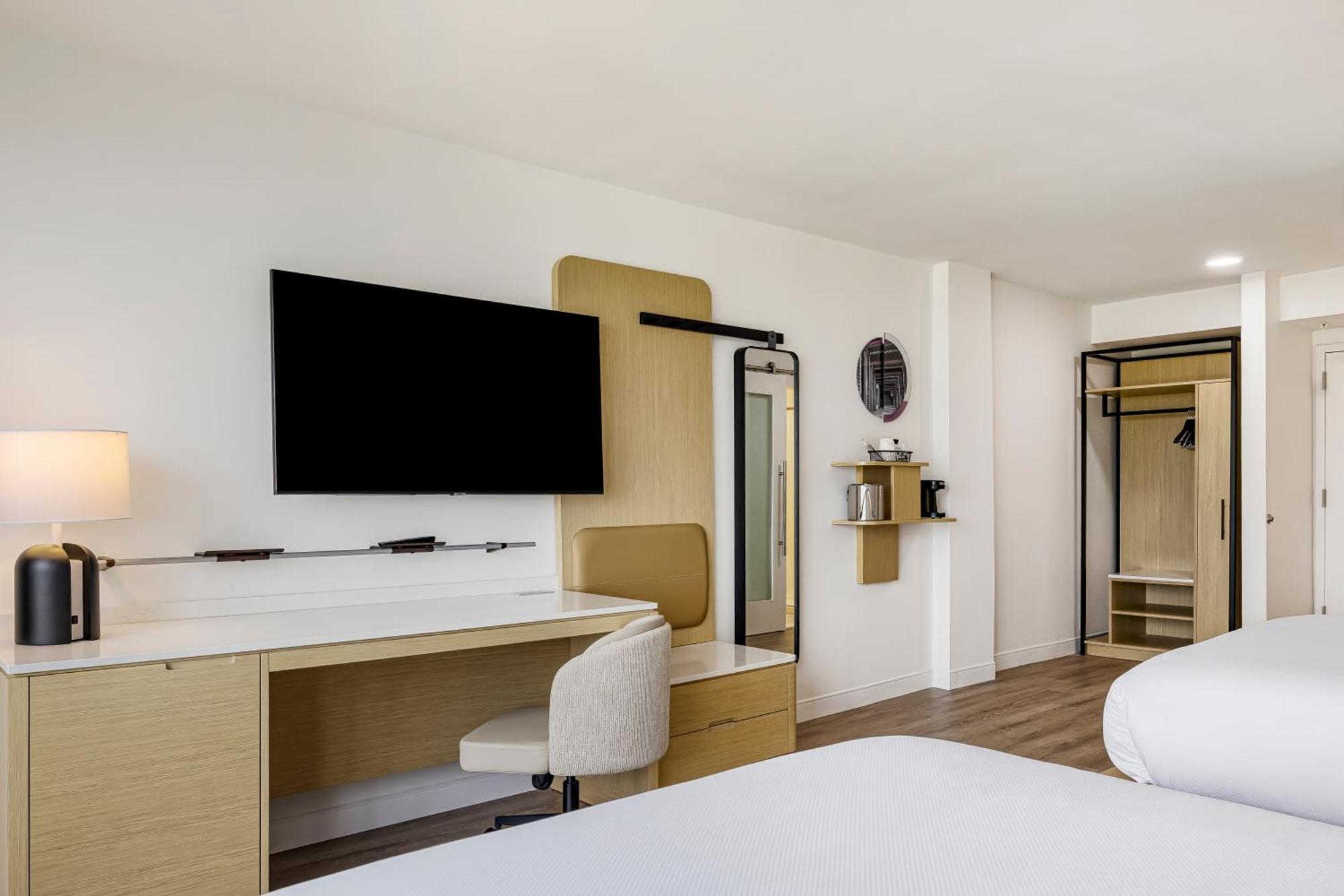 Premium Queen Room Two Queen Beds Skyline View
