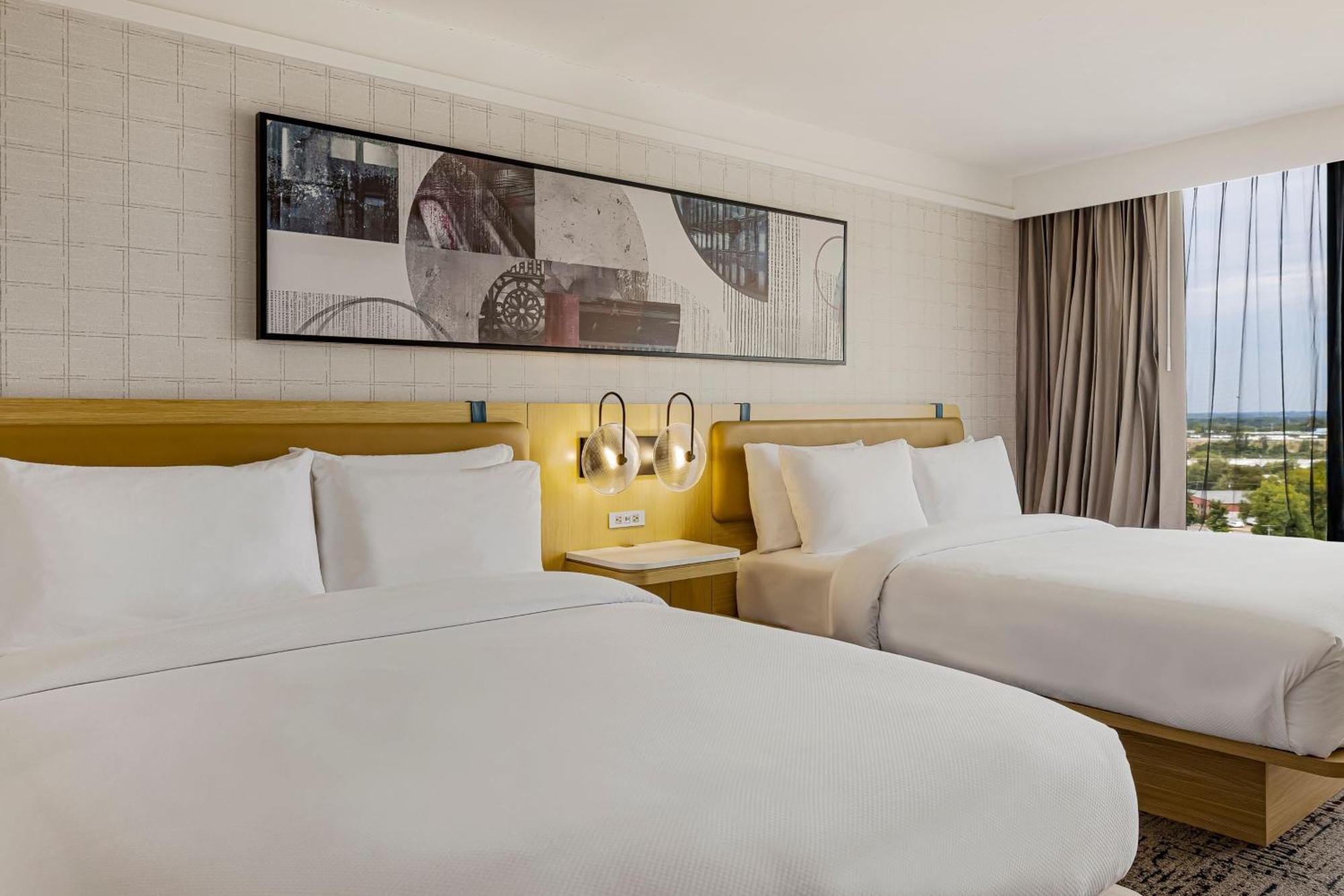 Premium Queen Room Two Queen Beds Skyline View