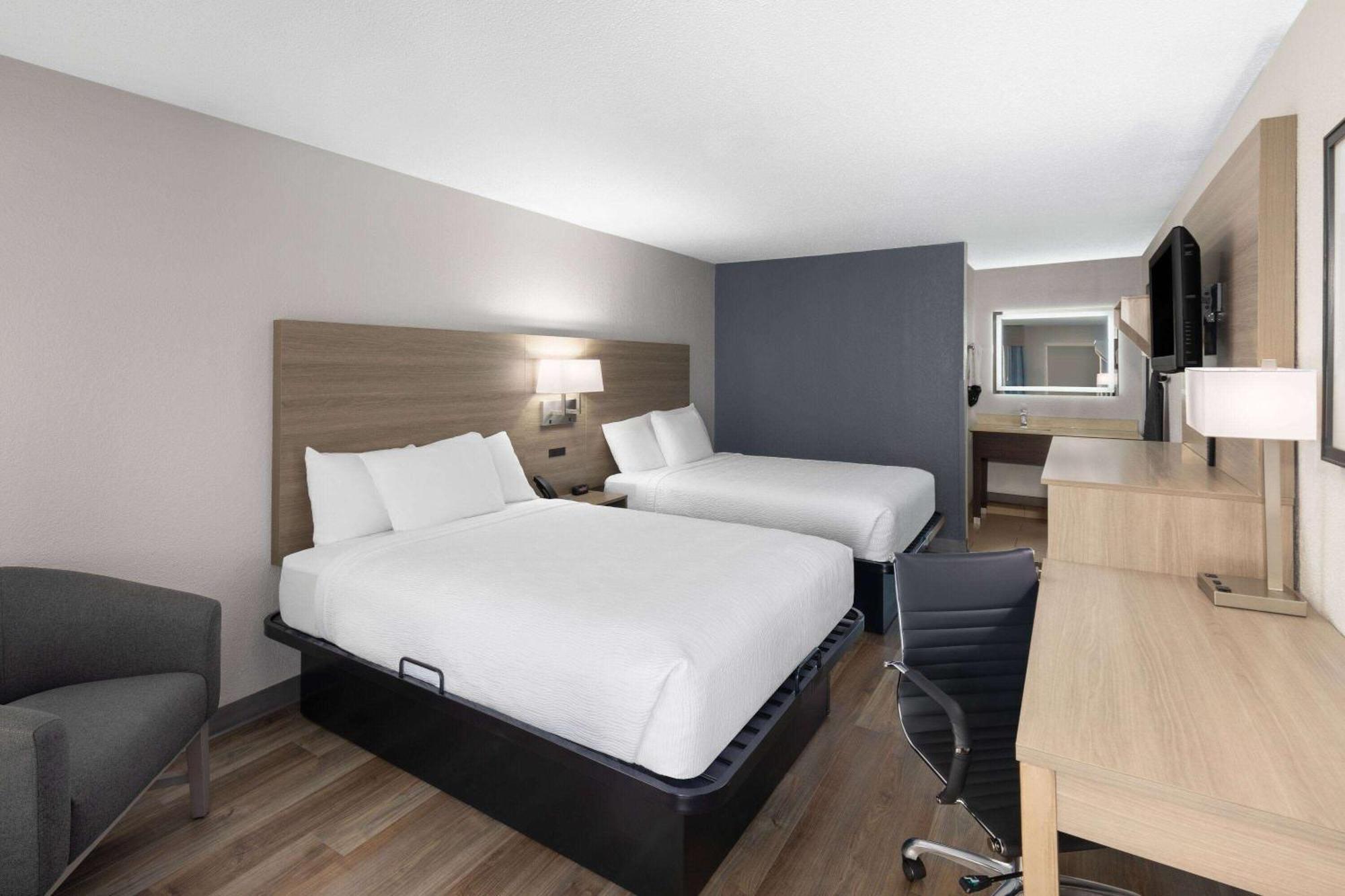 Double Room Two Double Beds Non-Smoking