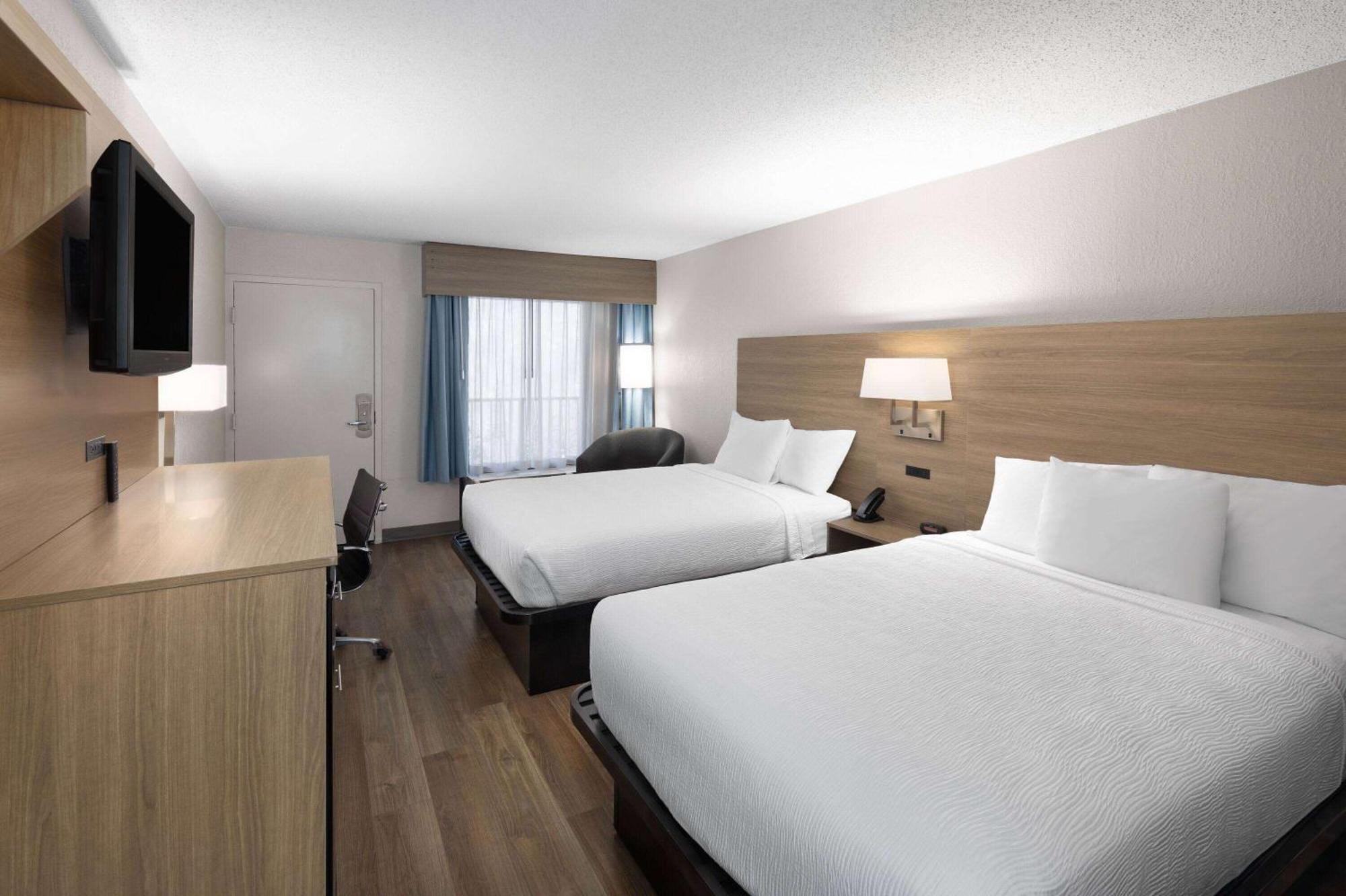 Double Room Two Double Beds Non-Smoking