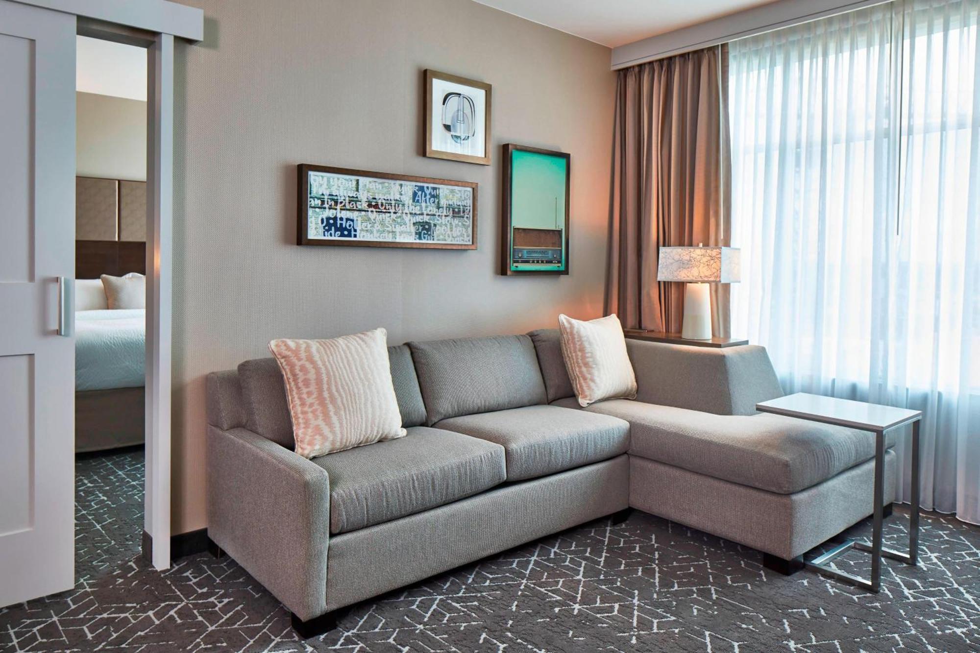2 Bedroom Suite High floor