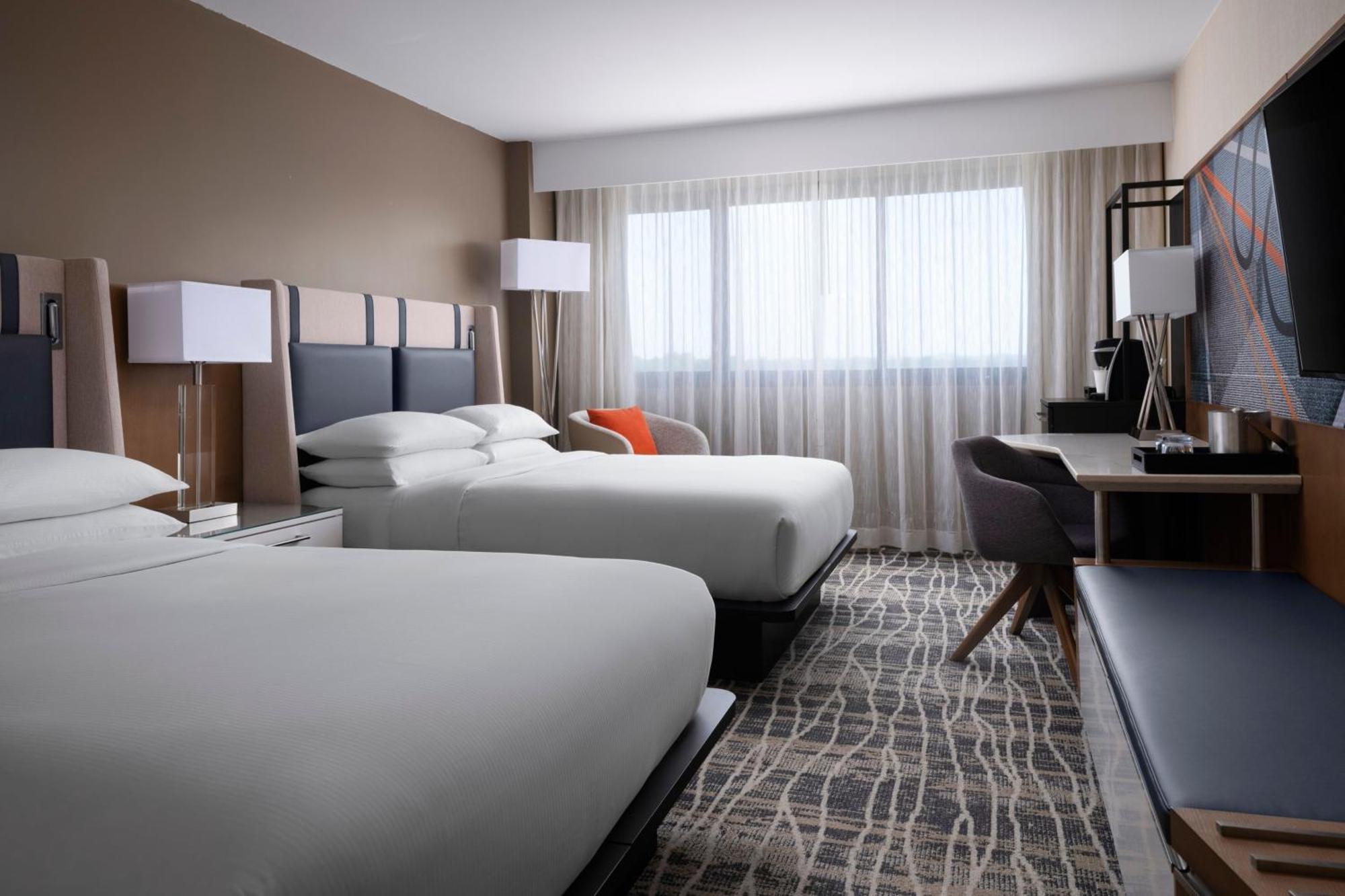 Deluxe Room Two Queen Beds High Floor