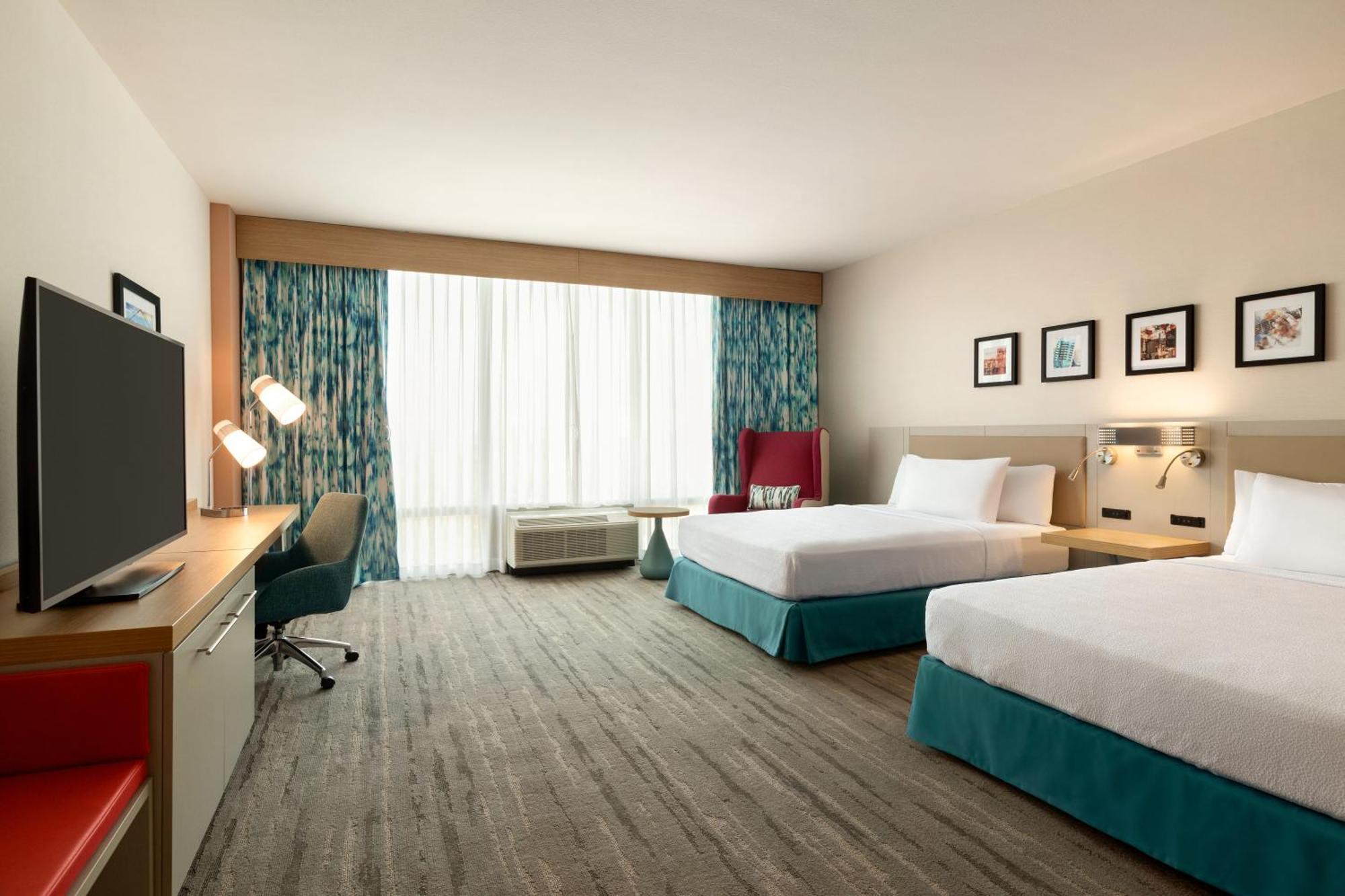 Queen Room Two Queen Beds Mobility Hearing Access