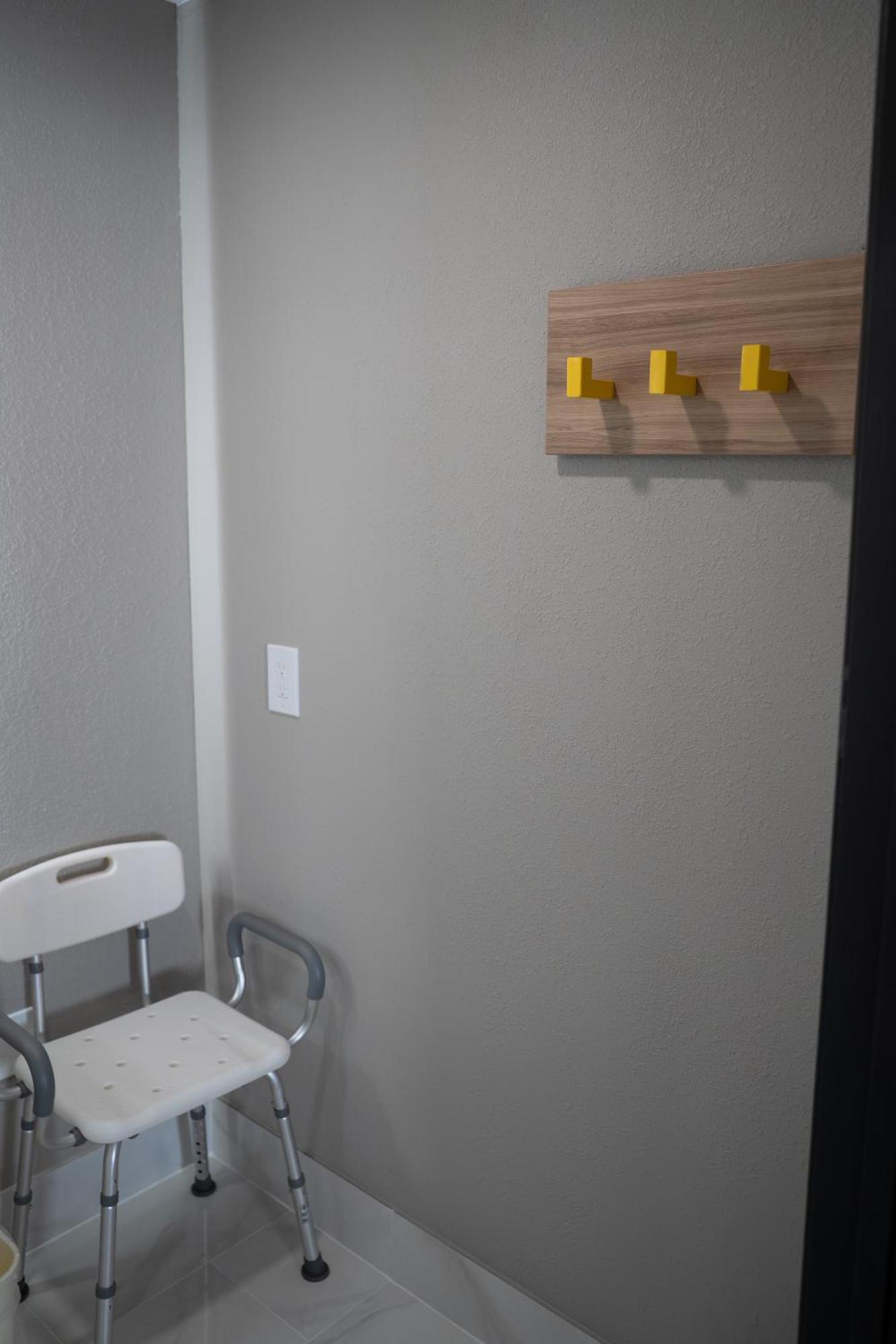 King Room Mobility Access or Non-Smoking