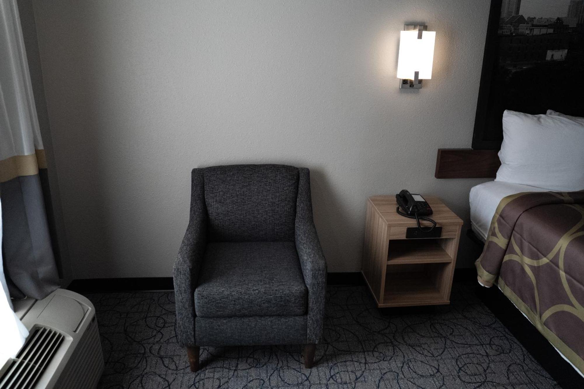 King Room Non-Smoking