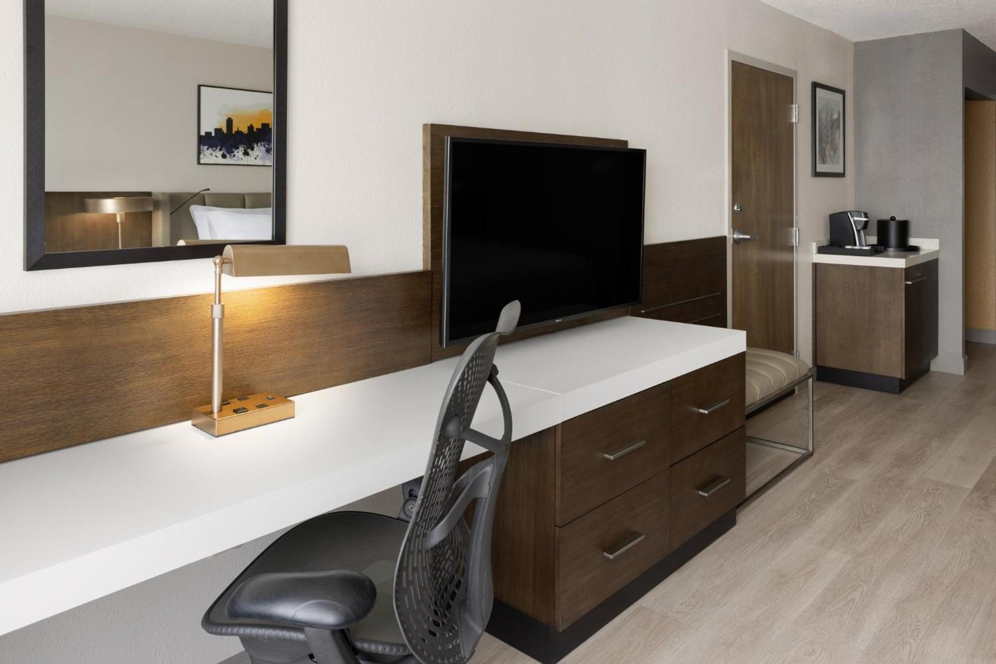 Standard King Room