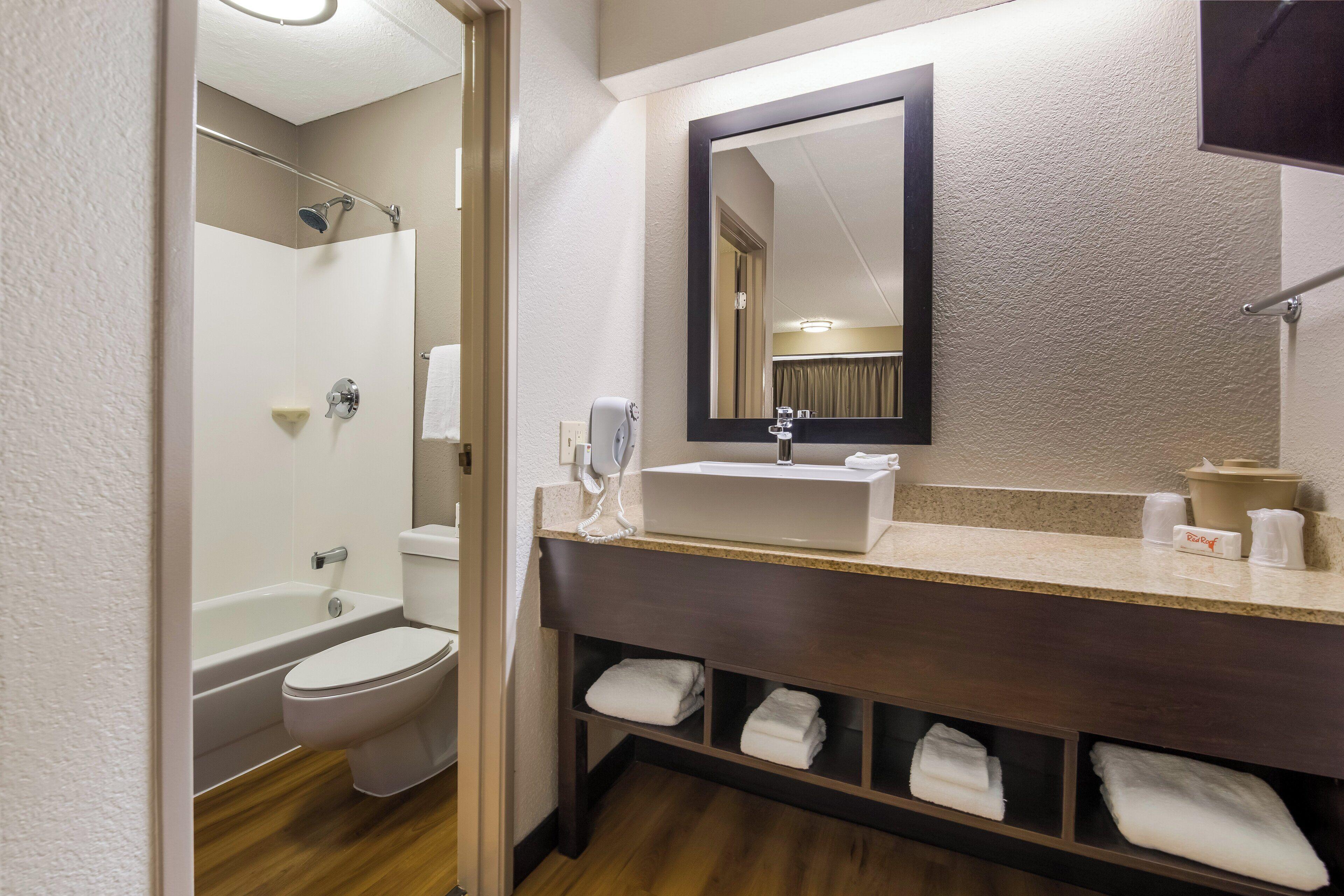 Deluxe Room Two Double Beds Smoke
