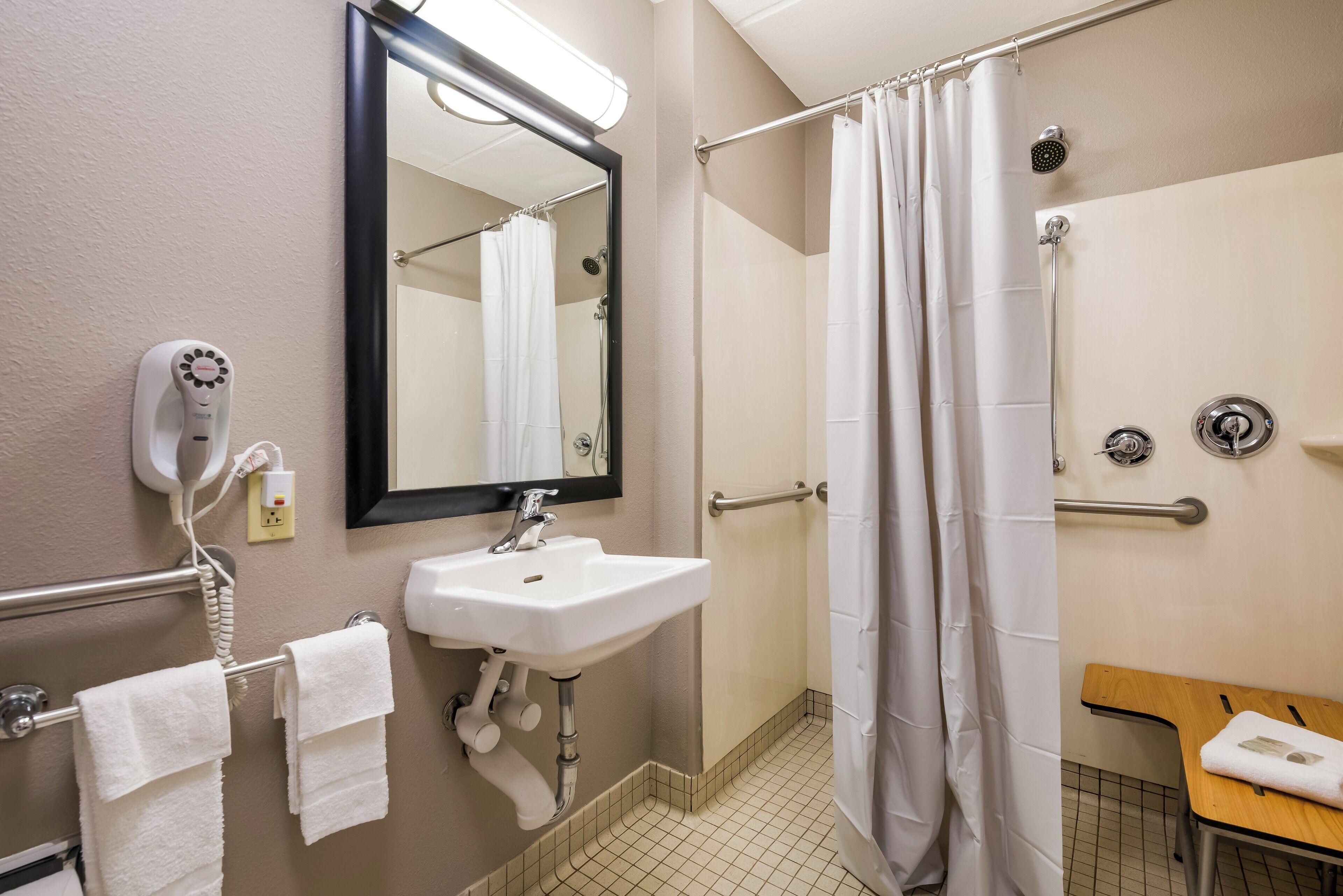 Premium King Room Disability Access Roll Shower Smoke Upgraded Bedding & Snack