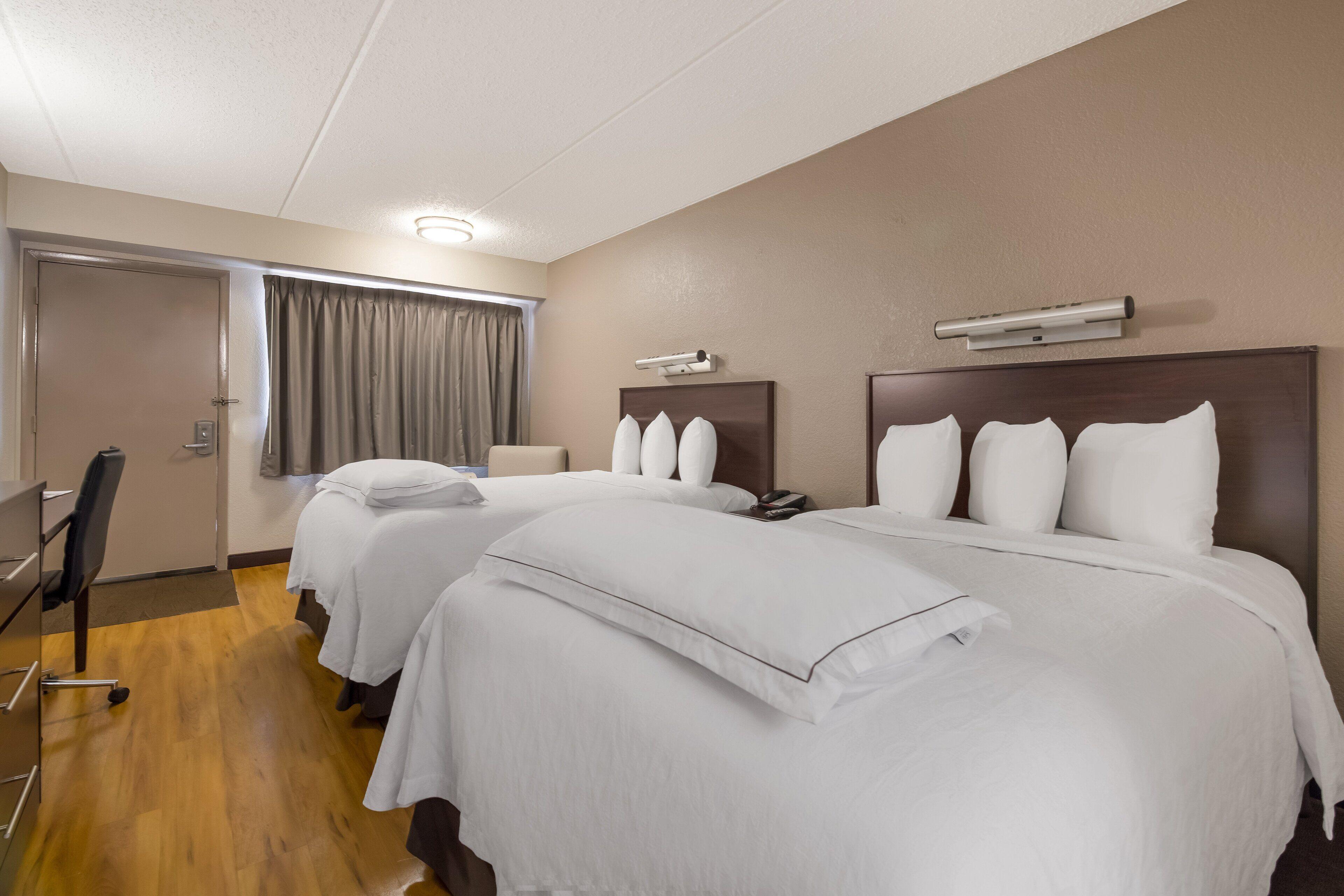Premium Room Two Double Beds Smoke Upgraded Bedding & Snack