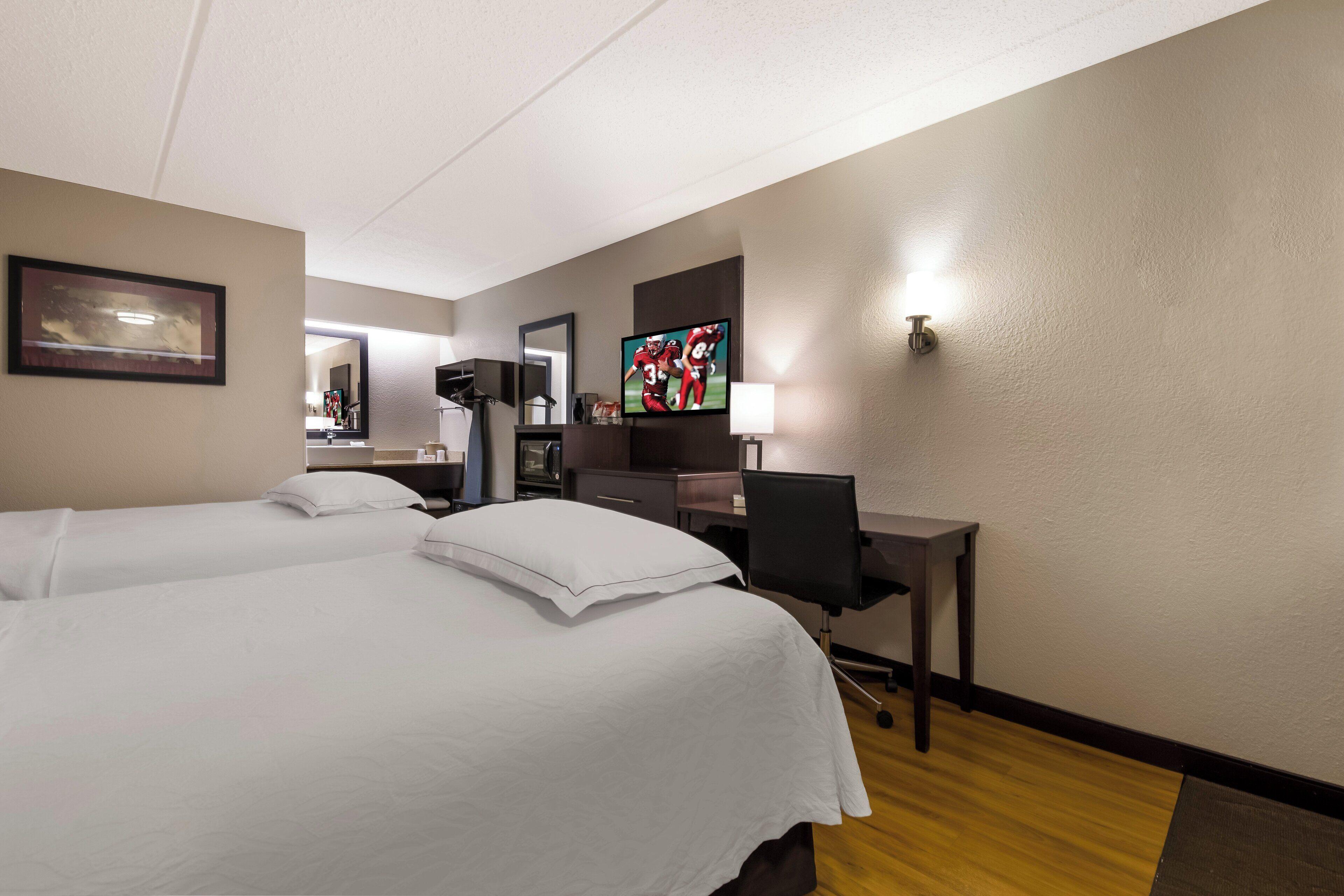 Premium Room Two Double Beds Smoke Upgraded Bedding & Snack