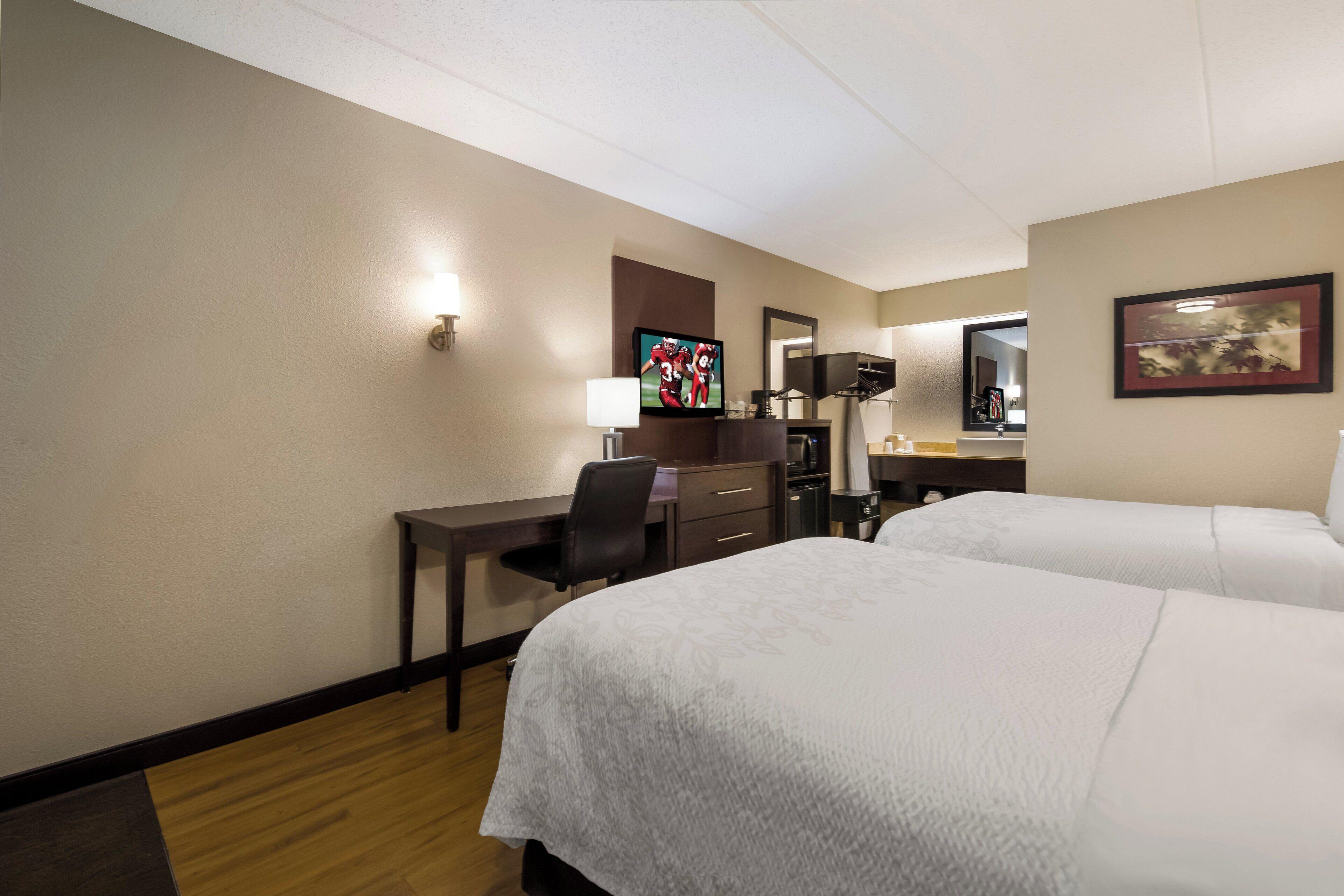 Deluxe Room Two Double Beds Smoke