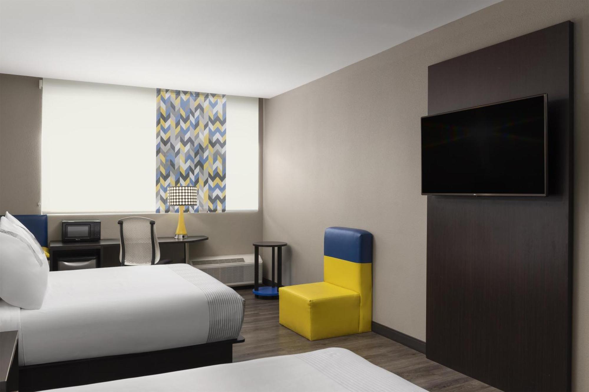 Queen Room Two Queen Beds