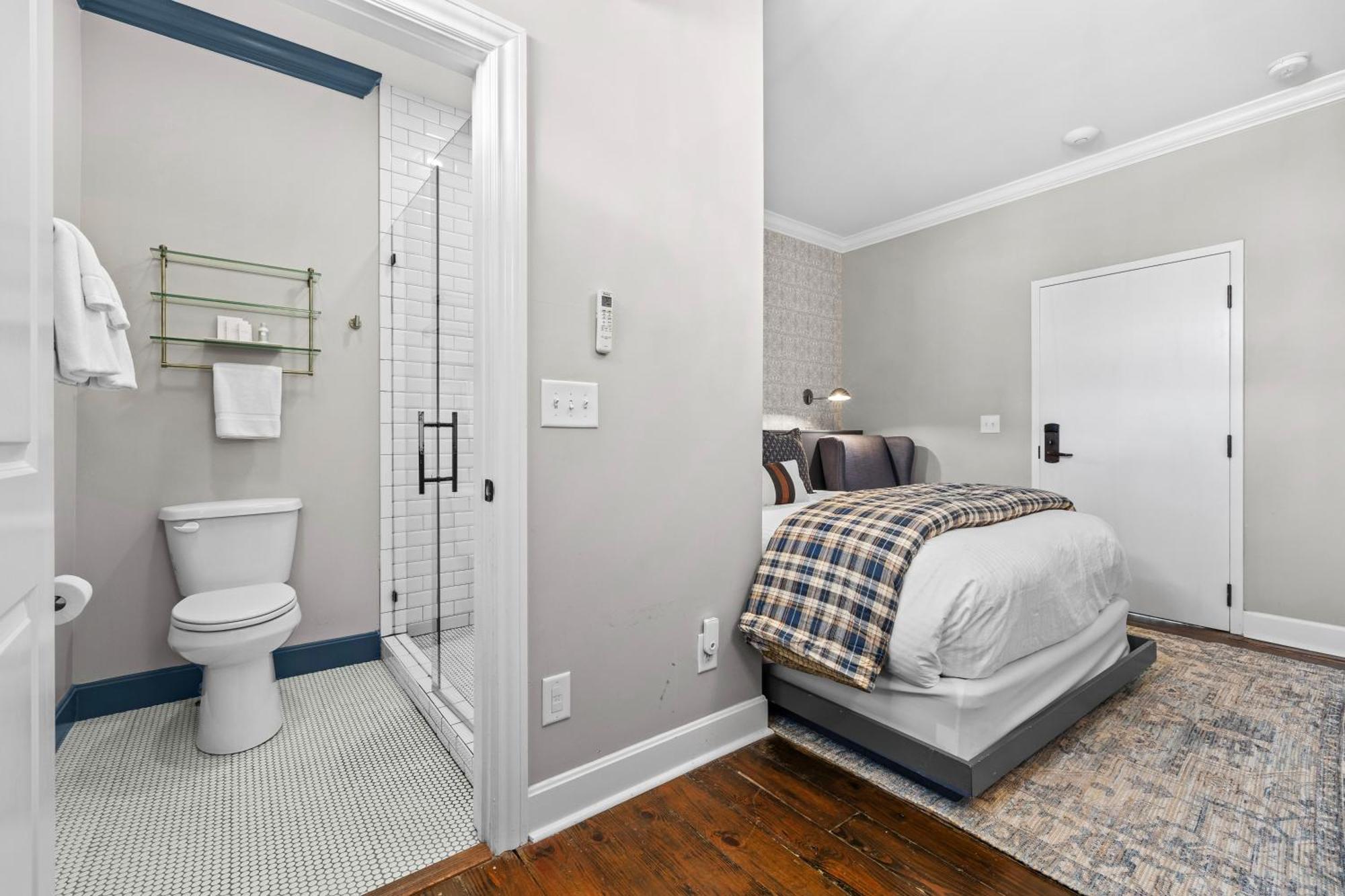 Queen Room
