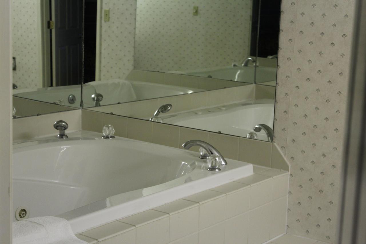 King Room with Spa Bath