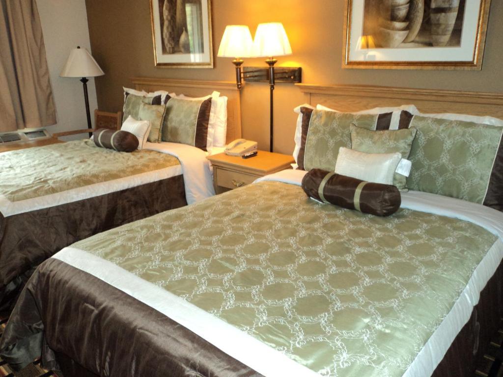 Double Room Two Double Beds Non-Smoking,1589118693:JPEG