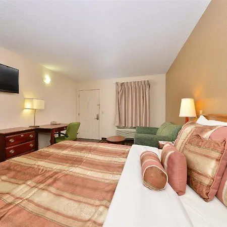 Rodeway Inn-3