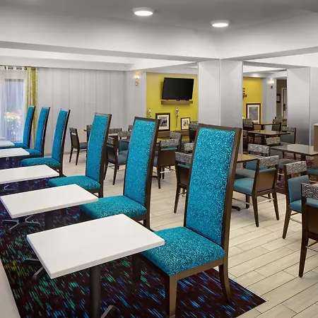 Hampton Inn & Suites Nashville-Airport-2