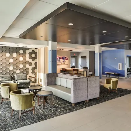 Holiday Inn Express & Suites - Nashville Metrocenter Downtown By Ihg-3