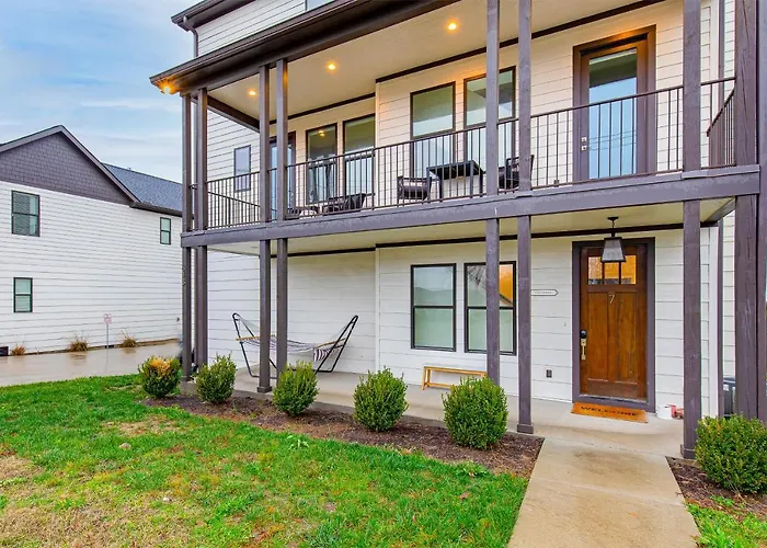 Park West 7 Villa Nashville
